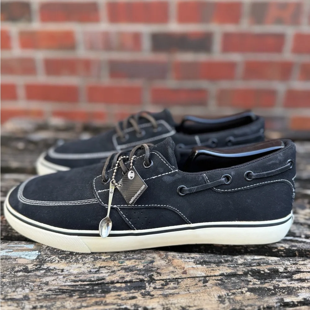 NWT Radii Footwear Gilligan Black Nubuck Size 10.5 Lace Up Men’s Boat Shoe M2